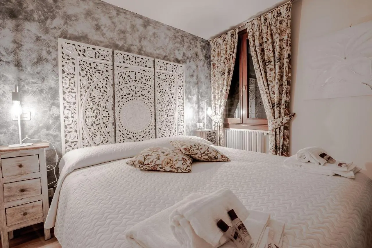 Lagoon Apartments Venice